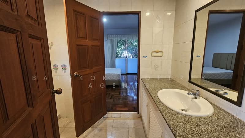 House near Phanphirom park, Bangkok, Bang Kapi, Huai Khwang, Bangkok, 4 Bedrooms, 400 sqm, Single Detached House For Rent, by BANGKOK PROPERTY AGENTS, 500471926 - DDproperty.com