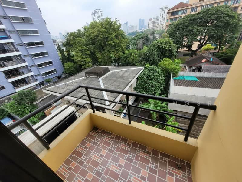 Promsak Mansion, Bangkok, สุขุมวิท 3 Sukhumvit, Khlong Tan Nua, Watthana, Bangkok, 3 Bedrooms, 120 sqm, Condo For Rent, by Sompob Buaparungsri, 500471931 - DDproperty.com