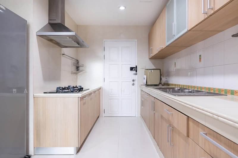 Fifty Fifth Tower, Bangkok, 84 Soi Sukhumvit 55, Sukhumvit Road, Khlong Tan Nua, Watthana, Bangkok, 3 Bedrooms, 223 sqm, Condo For Rent, by Banjarat Thanomchat, 500471937 - DDproperty.com