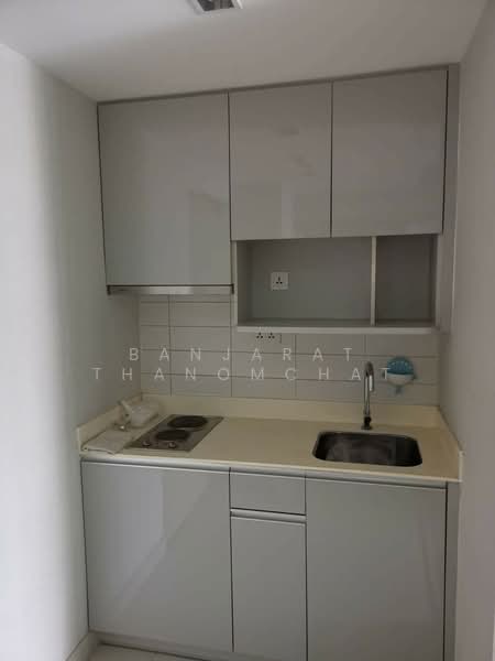IDEO MOBI Sukhumvit 81, Bangkok, 2097 Sukhumvit Road, Bang Chak, Phra Khanong, Bangkok, 1 Bedroom, 42 sqm, Condo For Rent, by Banjarat Thanomchat, 500471943 - DDproperty.com