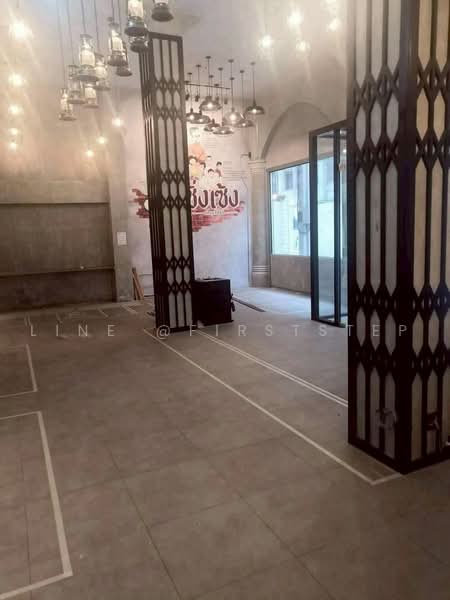 Restaurant/Café Space with Fully Equipped Kitchen, Sukhumvit Soi 33, Near BTS Phrom Phong, Bangkok, Khlong Tan Nua, Watthana, Bangkok, , 247 sqm, Retail Space For Rent, by LINE @firststep, 500471956 - DDproperty.com