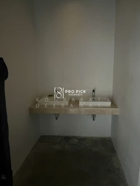For Rent Shophouse / Home Office BTS Phromphong Sukhumvit Wattana Bangkok, Bangkok, สุขุมวิท, Khlong Tan Nua, Watthana, Bangkok, , 230 sqm, Business For Rent, by Konrarat Deesawat, 500471958 - DDproperty.com