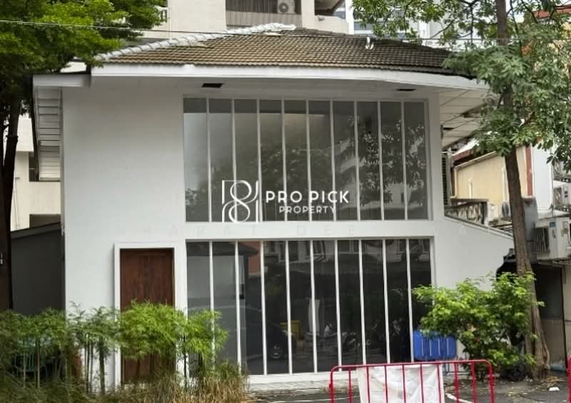 PP-00514 ให้เช่า พื้นที่ 230 ตารางเมตร บีทีเอส พร้อมพงษ์ สุขุมวิท วัฒนา กรุงเทพ, กรุงเทพ, สุขุมวิท, คลองตันเหนือ, วัฒนา, กรุงเทพ, 230 ตร.ม., กิจการ ให้เช่า, โดย Konrarat Deesawat, 500471958 - DDproperty.com