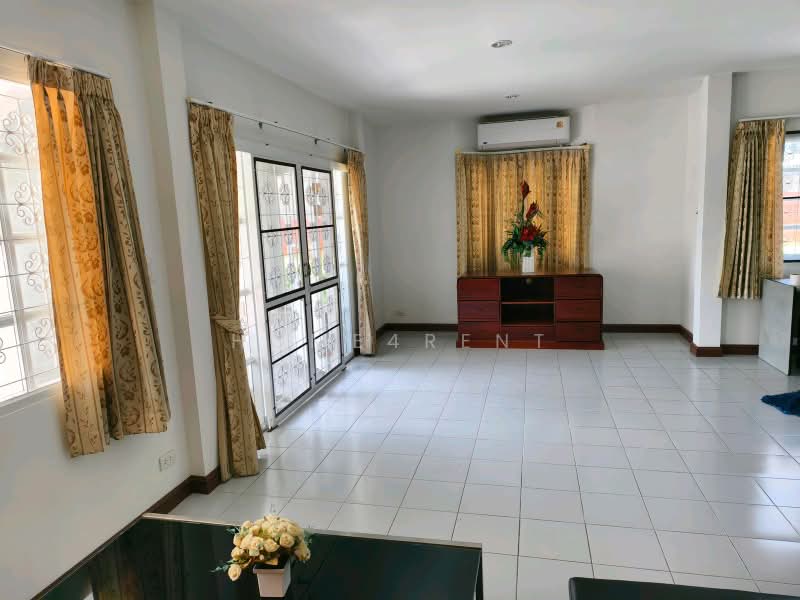 Muban Bencharong Ramkhamhaeng 178, Bangkok, Ramkhamhaeng Road, Min Buri, Bangkok, 3 Bedrooms, 130 sqm, Single Detached House For Rent, by Home4rent, 500471970 - DDproperty.com