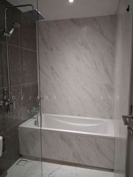 Fynn Asoke, Bangkok, 28 Sukhumvit 10 Alley, Khlong Toei, Bangkok, 1 Bedroom, 37 sqm, Condo For Rent, by Rojjana Jindasri, 500472010 - DDproperty.com