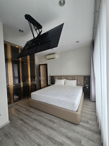 IDEO Mobi Asoke, Bangkok, New Petchaburi Road, Bang Kapi, Huai Khwang, Bangkok, 2 Bedrooms, 61 sqm, Condo For Rent, by Banjarat Thanomchat, 500472098 - DDproperty.com
