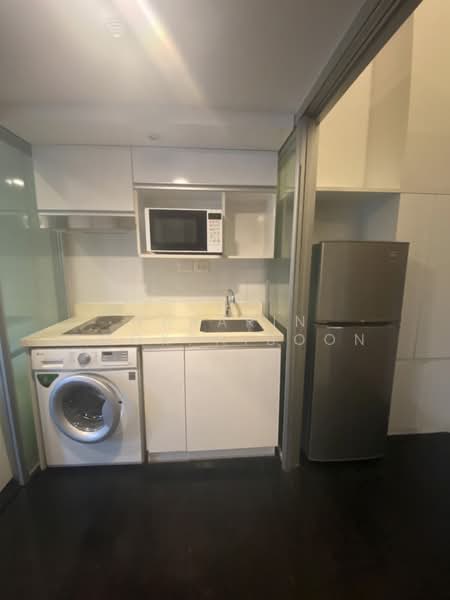 ASHTON Morph 38, Bangkok, 88 Soi Sukhumvit 38, Phra Kanong, Khlong Toei, Bangkok, 1 Bedroom, 38 sqm, Condo For Rent, by Nakarin Sookpaiboon, 500472104 - DDproperty.com