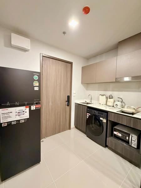 Life Phahon-Ladprao, Bangkok, 996 Phahonyothin Road, Jom Phon, Chatuchak, Bangkok, 1 Bedroom, 35 sqm, Condo For Rent, by Anya Atarchanai, 500472127 - DDproperty.com