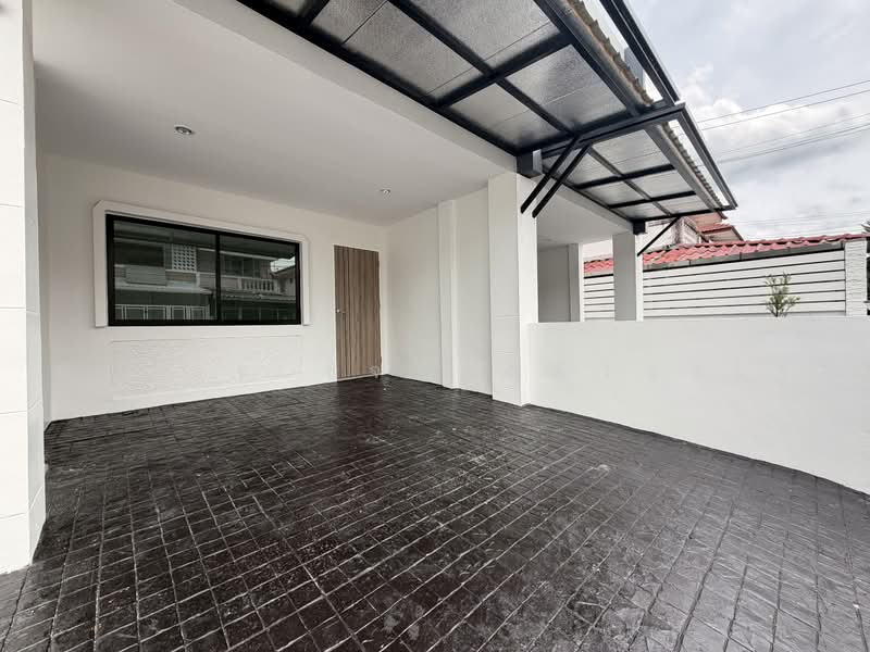 Phra Pin 2, Bangkok, Sala Thammasop, Thawi Watthana, Bangkok, 3 Bedrooms, 120 sqm, Townhouse For Sale, by อานันท์ ขจรศักดิ์ว่องไว, 500472130 - DDproperty.com