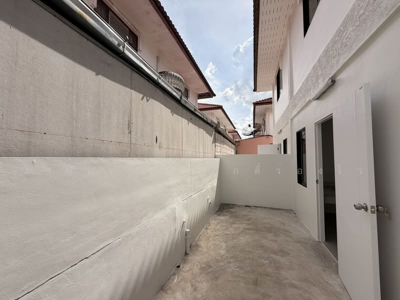Phra Pin 2, Bangkok, Sala Thammasop, Thawi Watthana, Bangkok, 3 Bedrooms, 120 sqm, Townhouse For Sale, by อานันท์ ขจรศักดิ์ว่องไว, 500472130 - DDproperty.com