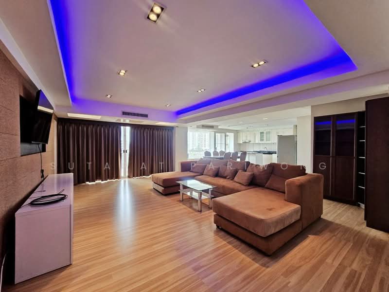 Royal Castle Sukhumvit, Bangkok, 30 Soi Sukhumvit 39, Khlongtoei Nua, Watthana, Bangkok, 3 Bedrooms, 160 sqm, Condo For Sale, by Sutapat Pariwong, 500472133 - DDproperty.com