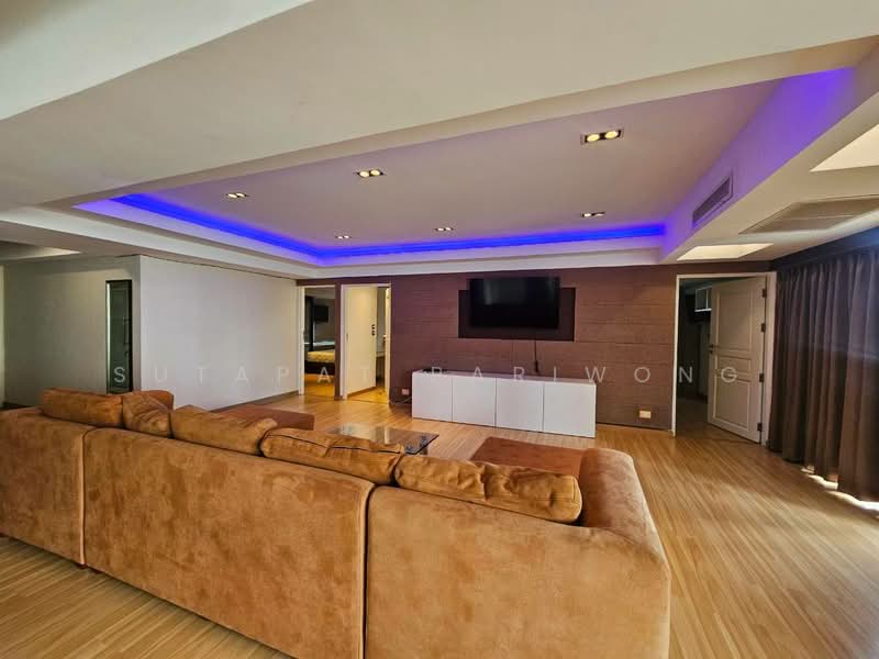 Royal Castle Sukhumvit, Bangkok, 30 Soi Sukhumvit 39, Khlongtoei Nua, Watthana, Bangkok, 3 Bedrooms, 160 sqm, Condo For Sale, by Sutapat Pariwong, 500472133 - DDproperty.com