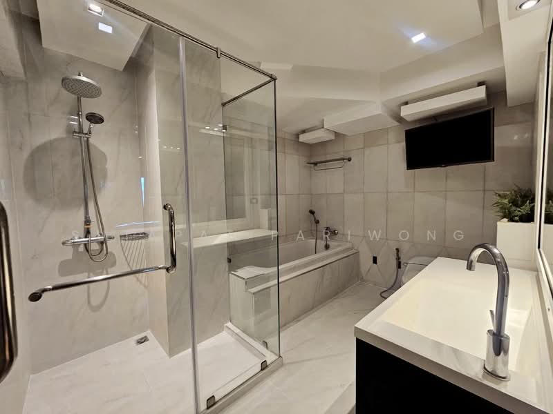 Royal Castle Sukhumvit, Bangkok, 30 Soi Sukhumvit 39, Khlongtoei Nua, Watthana, Bangkok, 3 Bedrooms, 160 sqm, Condo For Sale, by Sutapat Pariwong, 500472133 - DDproperty.com
