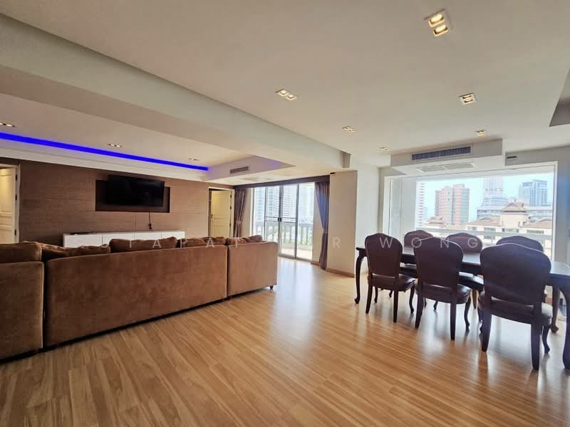 Royal Castle Sukhumvit, Bangkok, 30 Soi Sukhumvit 39, Khlongtoei Nua, Watthana, Bangkok, 3 Bedrooms, 160 sqm, Condo For Sale, by Sutapat Pariwong, 500472133 - DDproperty.com