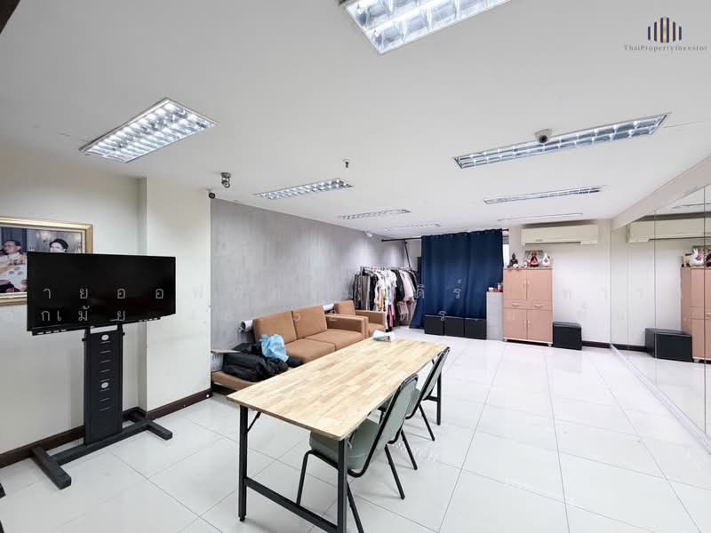 Modern Town Ekkachai 46, Bangkok, Soi Ekkachai 46, Bang Bon, Bangkok, 1 Bedroom, 47 sqm, Single Detached House For Sale, by ขายออฟฟิศโมเดิร์น ทาวน์ เอกมัย 46.52 ตร.ม ชั้น 5, 500472254 - DDproperty.com