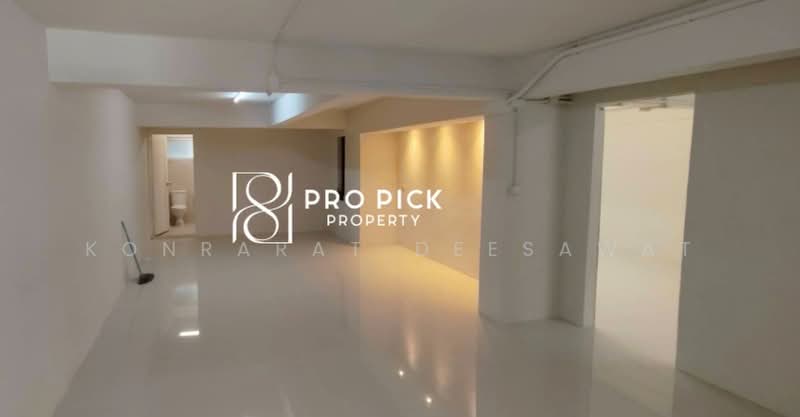 For Rent Shophouse 450 Sqm. BTS Ekkamai Sukhumvit Watthana Bangkok, Bangkok, สุขุมวิท, Khlong Tan Nua, Watthana, Bangkok, , 450 sqm, Business For Rent, by Konrarat Deesawat, 500472297 - DDproperty.com