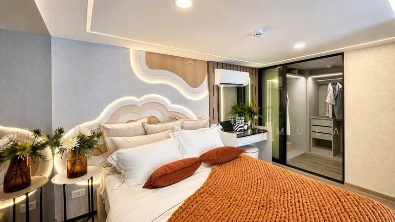 SOHO Bangkok Ratchada, Bangkok, 74 Pracha Rat Bamphen Rd, Huai Khwang, Bangkok, 2 Bedrooms, 48 sqm, Condo For Rent, by Kritaphak Khongmueang, 500472299 - DDproperty.com