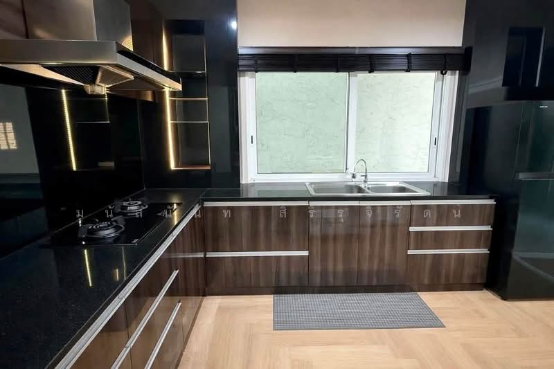 Golden Village Onnut-Pattanakan, Bangkok, Soi On Nut 65 Yak14, Prawet, Bangkok, 4 Bedrooms, 330 sqm, Single Detached House For Sale, by มนัสนันท์ สิริรุจิรัตน์, 500472301 - DDproperty.com