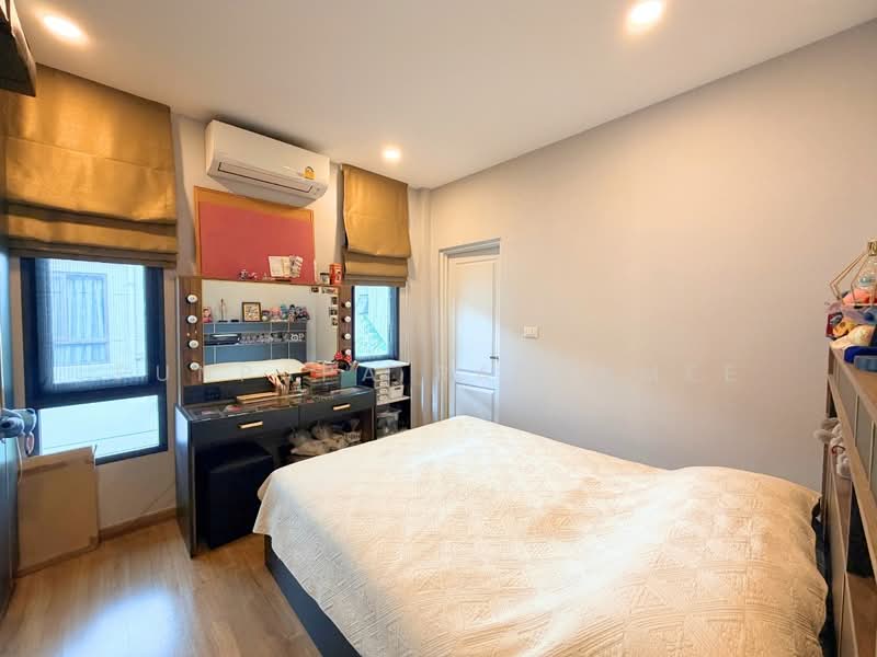 Centro Wongwaen-Chatuchot, Bangkok, Soi Wongsakon 1, Kanchanaphisek parallel Road, Sam Wa Tawan Tok, Khlong Sam Wa, Bangkok, 4 Bedrooms, 227 sqm, Single Detached House For Sale, by Punpapa Rassamee, 500472317 - DDproperty.com