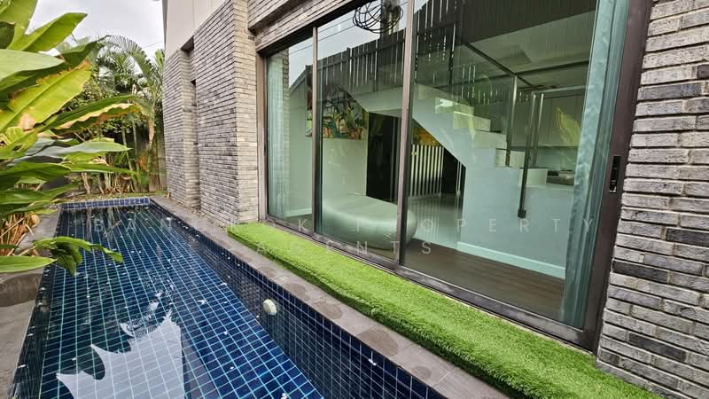 Townhouse in Ekkamai with private pool, กรุงเทพ, คลองตันเหนือ, วัฒนา, กรุงเทพ, 450 ตร.ม., ทาวน์เฮ้าส์ ให้เช่า, โดย BANGKOK PROPERTY AGENTS, 500472320 - DDproperty.com