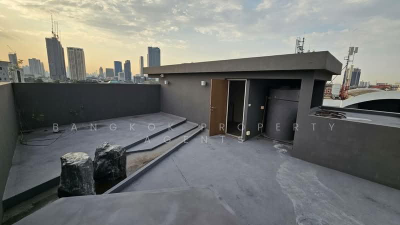 Townhouse in Ekkamai with private pool, กรุงเทพ, คลองตันเหนือ, วัฒนา, กรุงเทพ, 450 ตร.ม., ทาวน์เฮ้าส์ ให้เช่า, โดย BANGKOK PROPERTY AGENTS, 500472320 - DDproperty.com