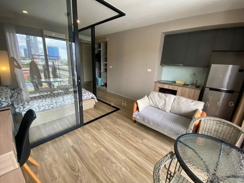 Blossom Condo @ Sathorn-Charoenrat, Bangkok, Charoen Rat Road, Thung Wat Don, Sathon, Bangkok, 1 Bedroom, 31 sqm, Condo For Rent, by Kritaphak Khongmueang, 500472395 - DDproperty.com