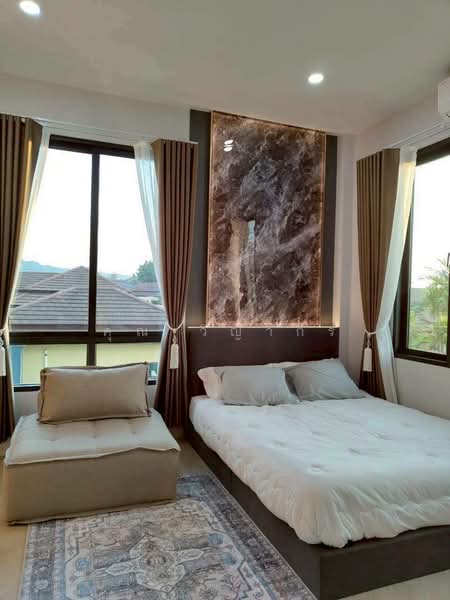 ขาย/เช่า พูลวิลล่าสร้างใหม่ ใกล้บางเสร่ ตกแต่งพร้อมเฟอร์นิเจอร์ครบครัน, Chon Buri (Pattaya), Bang Sa-re, Sattahip, Chon Buri (Pattaya), 4 Bedrooms, 325 sqm, Villa For Sale, by คุณ วิญากร, 500472410 - DDproperty.com