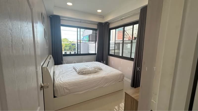 4-BR House, Prachuap Khiri Khan, Hua Hin, Prachuap Khiri Khan, 4 Bedrooms, 220 sqm, Single Detached House For Sale, by Woramet Jiemdumnernkit, 500472433 - DDproperty.com