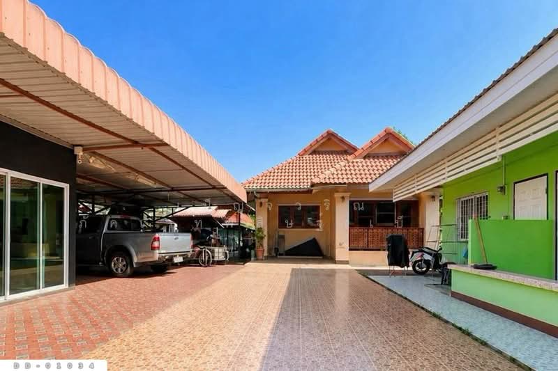 Detached house, Sahakon Nikhom Village, Soi 9, Mae Jo, San Sai, Chiang Mai. DD-01034, Chiang Mai, Pa Phai, San Sai, Chiang Mai, 5 Bedrooms, 230 sqm, Single Detached House For Sale, by Benchawarin Pakkawetppisit, 500472454 - DDproperty.com