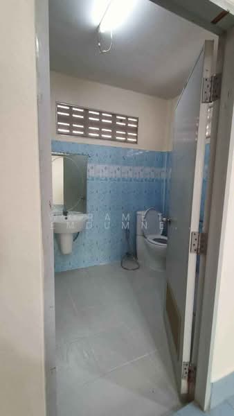 4-BR Semi-detached House, Prachuap Khiri Khan, Hua Hin, Prachuap Khiri Khan, 4 Bedrooms, 220 sqm, Semi-Detached House (Twin House) For Sale, by Woramet Jiemdumnernkit, 500472456 - DDproperty.com