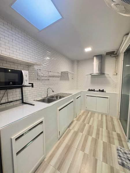Townhome for rent near Payap University, Chiang Mai Rental Price: 20,000 THB / month No.6H350, Chiang Mai, Nong Pa Krang, Muang Chiang Mai, Chiang Mai, 3 Bedrooms, 112 sqm, Townhouse For Rent, by Baandeedee Chiangmai, 500472461 - DDproperty.com
