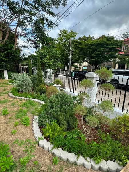 Ladawan Srinakarin, Samut Prakan, Srinakarin Road, Bang Kaeo, Bang Plee, Samut Prakan, 4 Bedrooms, 300 sqm, Single Detached House For Rent, by Khun EVE, 500472465 - DDproperty.com
