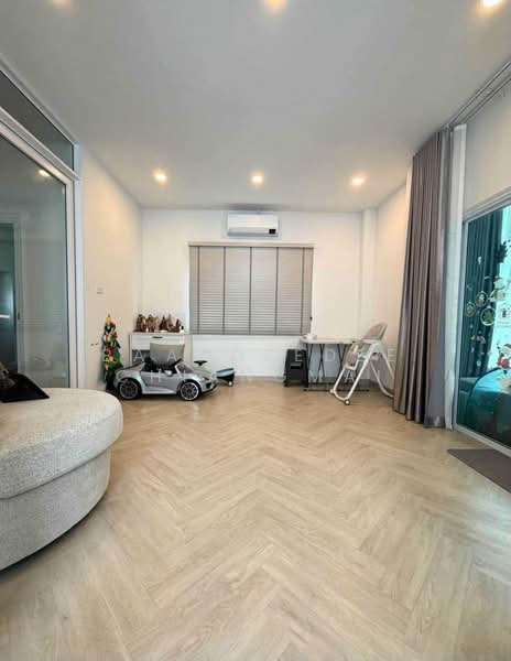 A house for rent near Bo-Sang Handicrafts Centre, Chiang Mai Rental Price: 40,000THB/month No.13H738, Chiang Mai, San Ton Pao, San Kamphaeng, Chiang Mai, 3 Bedrooms, 150 sqm, Single Detached House For Rent, by Baandeedee Chiangmai, 500472492 - DDproperty.com
