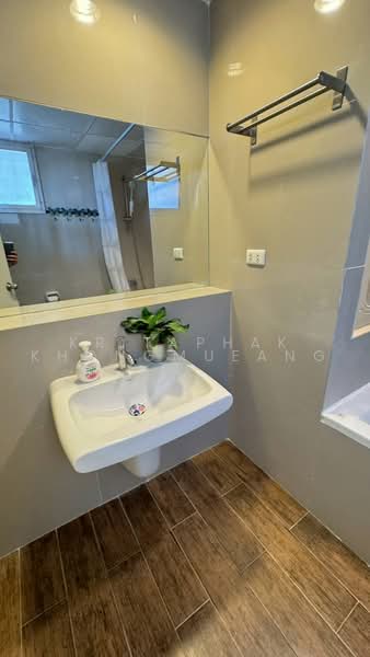 Tai Ping Towers, Bangkok, 582 Soi Sukhumvit 63, Khlong Tan Nua, Watthana, Bangkok, 2 Bedrooms, 102 sqm, Condo For Rent, by Kritaphak Khongmueang, 500472523 - DDproperty.com