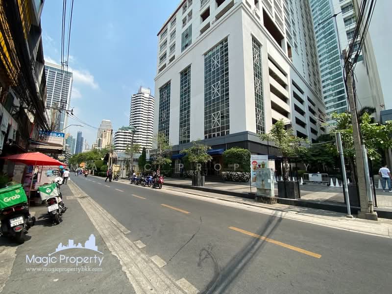 2 Storey Townhouse at Sukhumvit 16, Bangkok, Khlong Toei, Bangkok, 2 Bedrooms, 140 sqm, Townhouse For Rent, by Magic Property, 500472527 - DDproperty.com