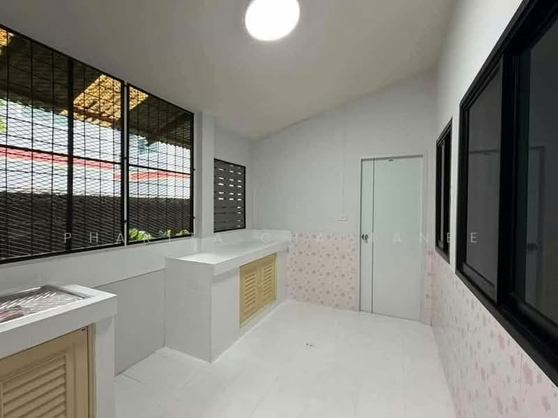 Newly renovated Townhouse, Chiang Mai, San Na Moeng, San Sai, Chiang Mai, 2 Bedrooms, 78 sqm, Townhouse For Sale, by Pharita Chaimanee, 500472543 - DDproperty.com