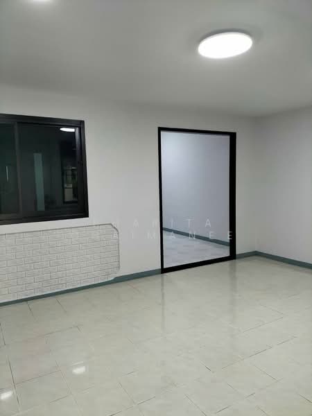 Newly renovated Townhouse, Chiang Mai, San Na Moeng, San Sai, Chiang Mai, 2 Bedrooms, 78 sqm, Townhouse For Sale, by Pharita Chaimanee, 500472543 - DDproperty.com
