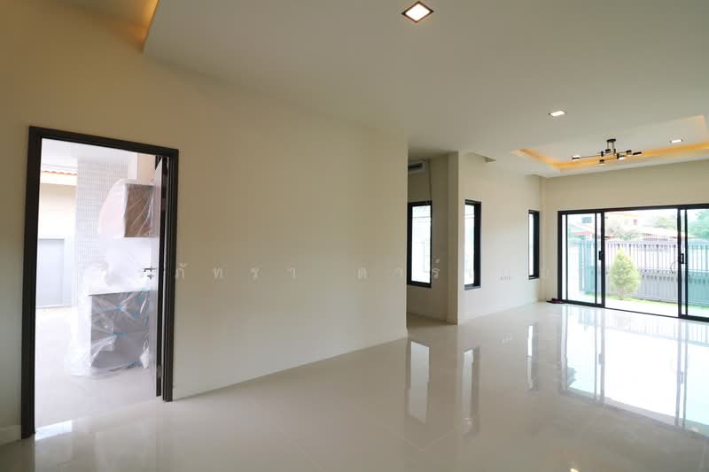 ขายบ้านใหม่ 3 ห้องนอน 2 ห้องน้ำ แปลงมุม หนองบัวลำภู, หนองบัวลำภู, หนองบัว, เมืองหนองบัวลำภู, หนองบัวลำภู, 110 ตร.ม., บ้านเดี่ยว ขาย, โดย วีรภัทรา ดาร์เปอร์, 500472557 - DDproperty.com