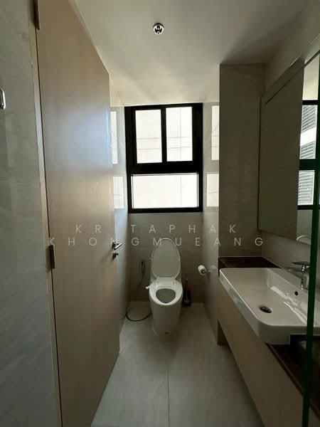 Noble State 39, Bangkok, 35 Soi Sukhumvit 39, Khlong Tan Nua, Watthana, Bangkok, 1 Bedroom, 42 sqm, Condo For Rent, by Kritaphak Khongmueang, 500472579 - DDproperty.com