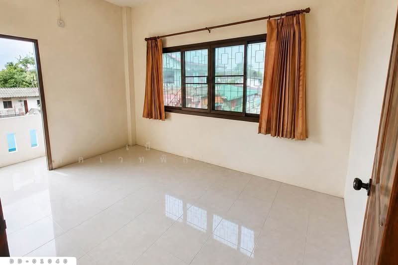 บ้านเดี่ยว สวรรคโลก สุโขทัย ใกล้โกลบอลเฮ้าส์ สาขาสวรรคโลก DD-01040, สุโขทัย, เมืองสวรรคโลก, สวรรคโลก, สุโขทัย, 280 ตร.ม., บ้านเดี่ยว ขาย, โดย เบ็ญจวริณ ภัคเวทพิสิษฐ์(เบ็ญ), 500472580 - DDproperty.com