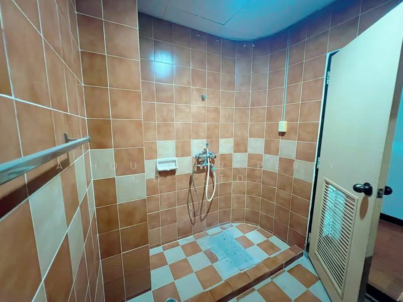 Eastern Tower, Chon Buri (Pattaya), Soi Thetsaban 2, Si Racha, Chon Buri (Pattaya), 2 Bedrooms, 93 sqm, Condo For Sale, by A House Property Co.,Ltd., 500472592 - DDproperty.com