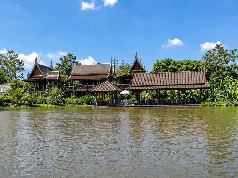 บ้านเรือนไทยโบราณอายุ 100 ปี ริมแม่น้ำ จังหวัดสุพรรณบุรี ประเทศไทย, สุพรรณบุรี, บางปลาม้า, สุพรรณบุรี, 1 ตร.ม., บ้านเดี่ยว ขาย, โดย LINE @firststep, 500472609 - DDproperty.com