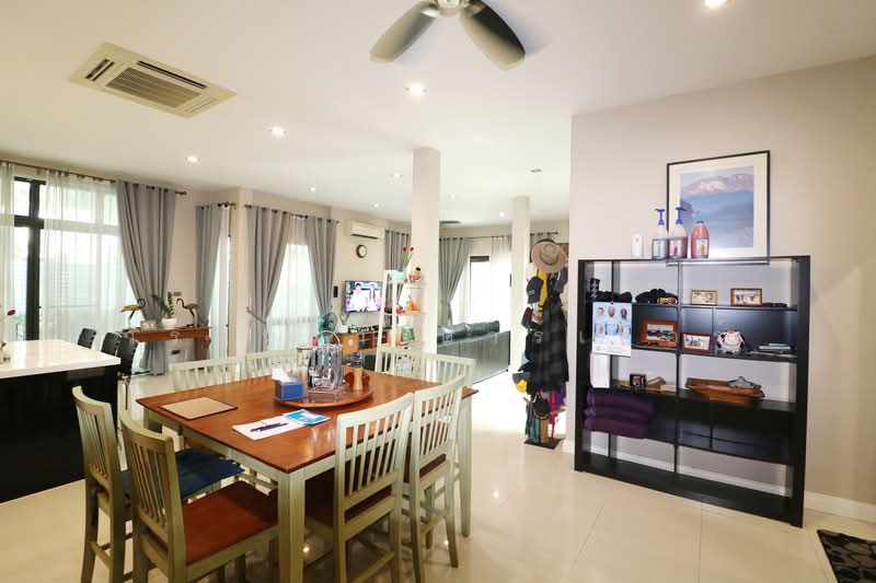 Muang Udon Thani, Udon Thani, Mak Khaeng, Muang Udon Thani, Udon Thani, 3 Bedrooms, 307 sqm, Single Detached House For Sale, by วีรภัทรา ดาร์เปอร์, 500472634 - DDproperty.com