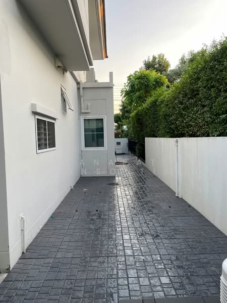 Mantana Lake Watcharapol, Bangkok, Sukhaphiban 5 Road, O-Ngoen, Sai Mai, Bangkok, 4 Bedrooms, 220 sqm, Single Detached House For Sale, by Tanapat Sakonsontised, 500472639 - DDproperty.com