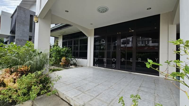 House in soi Sukhumvit 50, กรุงเทพ, บางจาก, พระโขนง, กรุงเทพ, 300 ตร.ม., บ้านเดี่ยว ให้เช่า, โดย BANGKOK PROPERTY AGENTS, 500472678 - DDproperty.com
