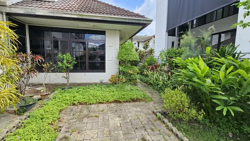 House in soi Sukhumvit 50, กรุงเทพ, บางจาก, พระโขนง, กรุงเทพ, 300 ตร.ม., บ้านเดี่ยว ให้เช่า, โดย BANGKOK PROPERTY AGENTS, 500472678 - DDproperty.com