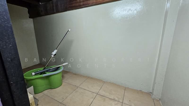 House in soi Sukhumvit 50, Bangkok, Bang Chak, Phra Khanong, Bangkok, 3 Bedrooms, 300 sqm, Single Detached House For Rent, by BANGKOK PROPERTY AGENTS, 500472678 - DDproperty.com