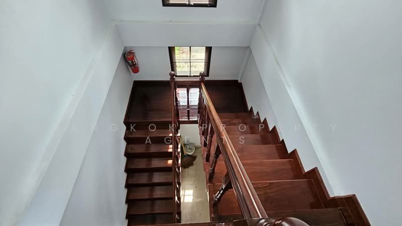 House in soi Sukhumvit 50, Bangkok, Bang Chak, Phra Khanong, Bangkok, 3 Bedrooms, 300 sqm, Single Detached House For Rent, by BANGKOK PROPERTY AGENTS, 500472678 - DDproperty.com