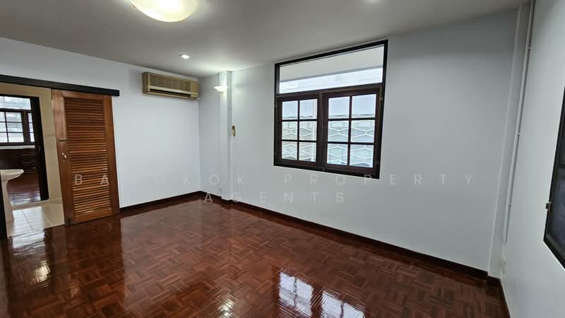 House in soi Sukhumvit 50, กรุงเทพ, บางจาก, พระโขนง, กรุงเทพ, 300 ตร.ม., บ้านเดี่ยว ให้เช่า, โดย BANGKOK PROPERTY AGENTS, 500472678 - DDproperty.com