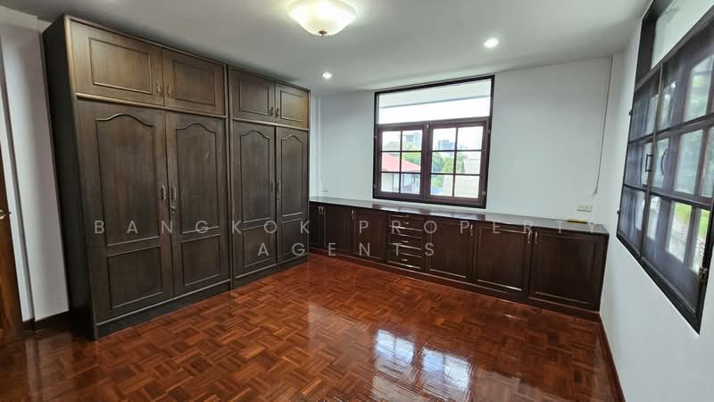 House in soi Sukhumvit 50, กรุงเทพ, บางจาก, พระโขนง, กรุงเทพ, 300 ตร.ม., บ้านเดี่ยว ให้เช่า, โดย BANGKOK PROPERTY AGENTS, 500472678 - DDproperty.com